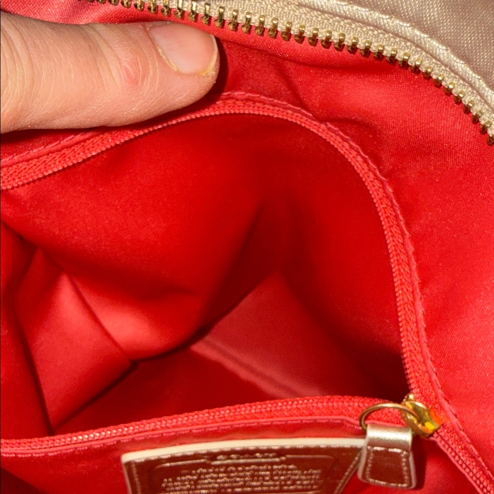 Coach Poppy Beige and Gold Women's shoulder and cross body Bag - Picture 16 of 17